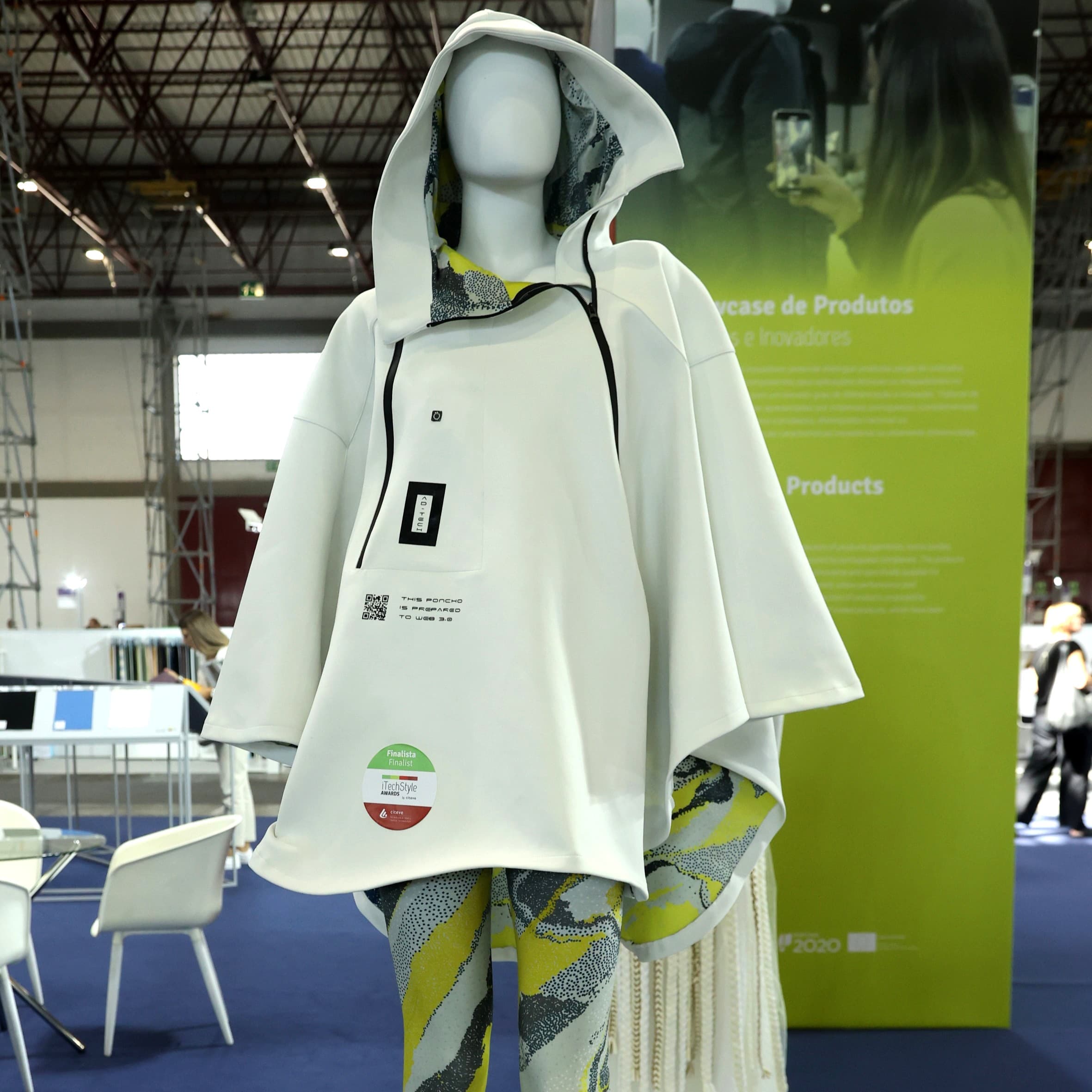 Poncho I22OLED image 1