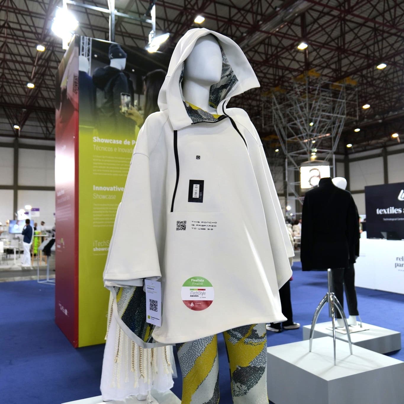 Poncho I22OLED image 2